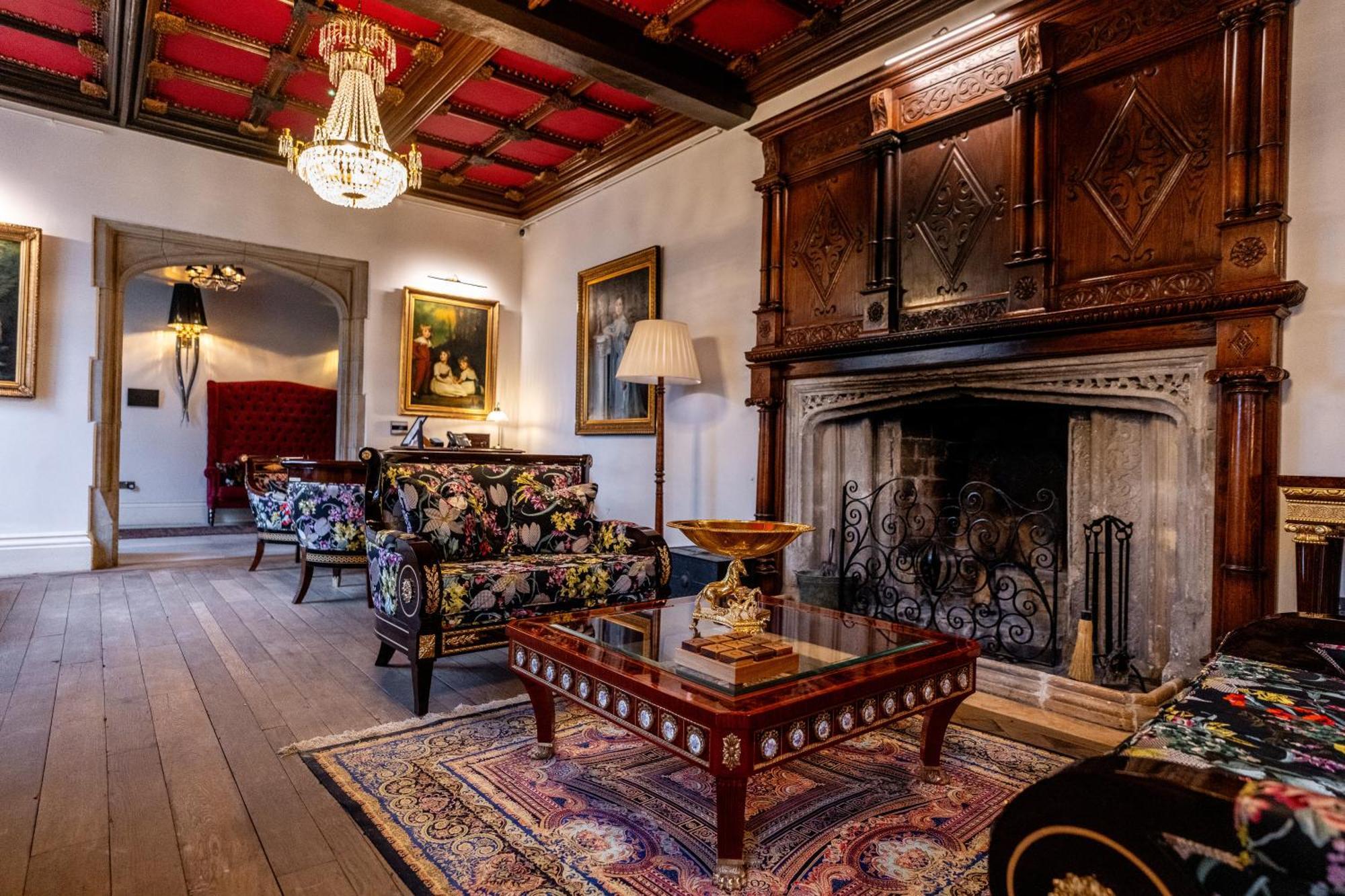Weston Manor Hotel Luaran gambar