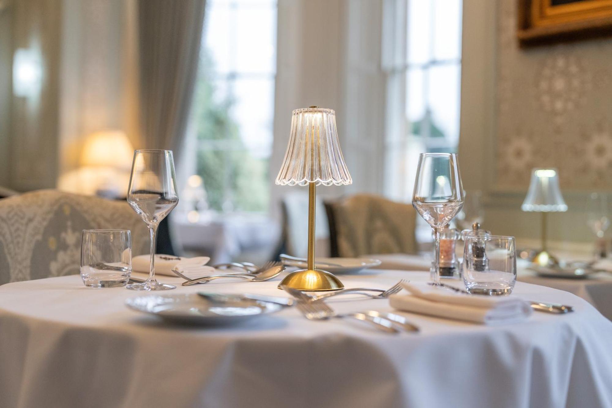Weston Manor Hotel Luaran gambar