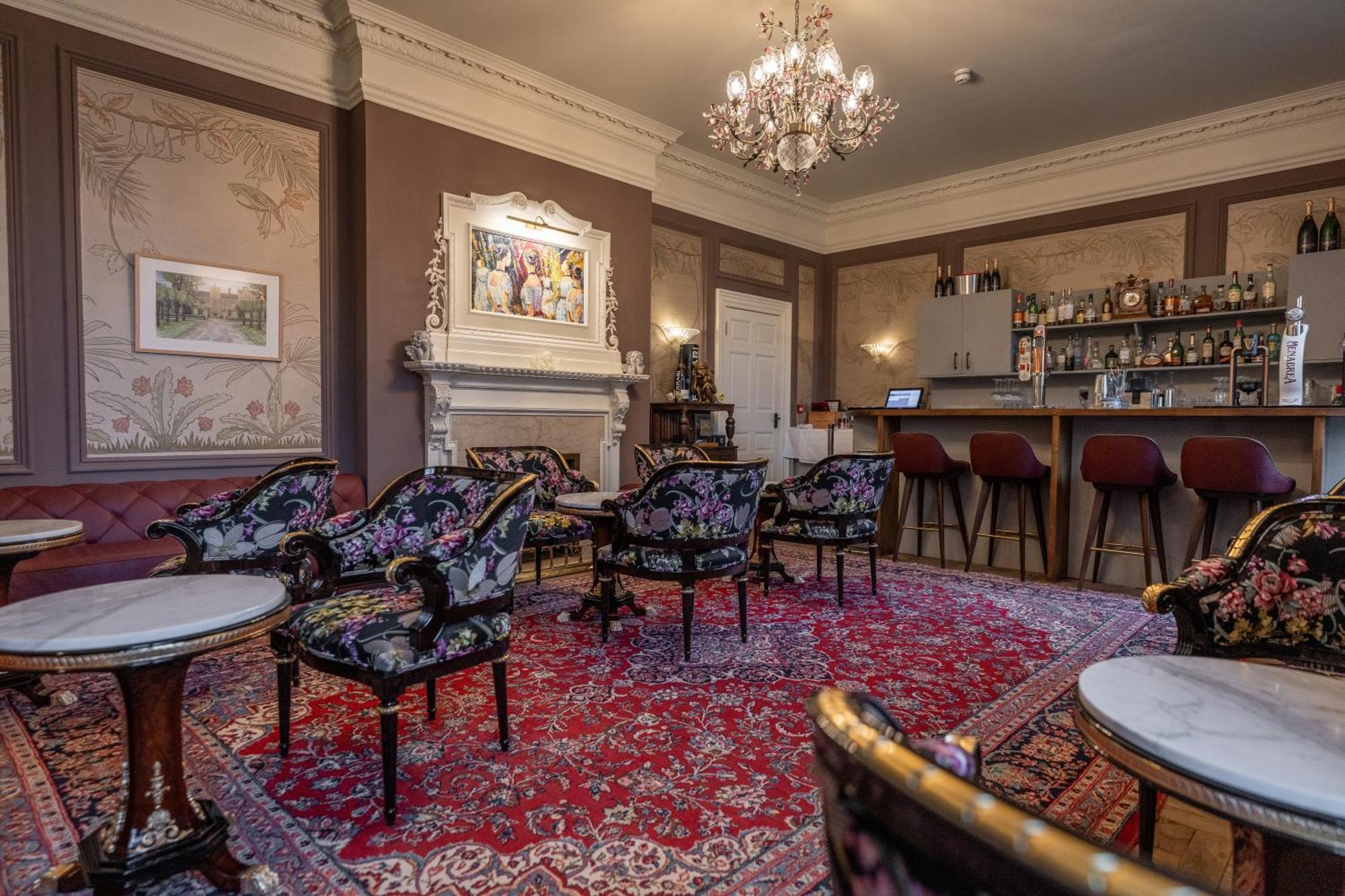 Weston Manor Hotel Luaran gambar