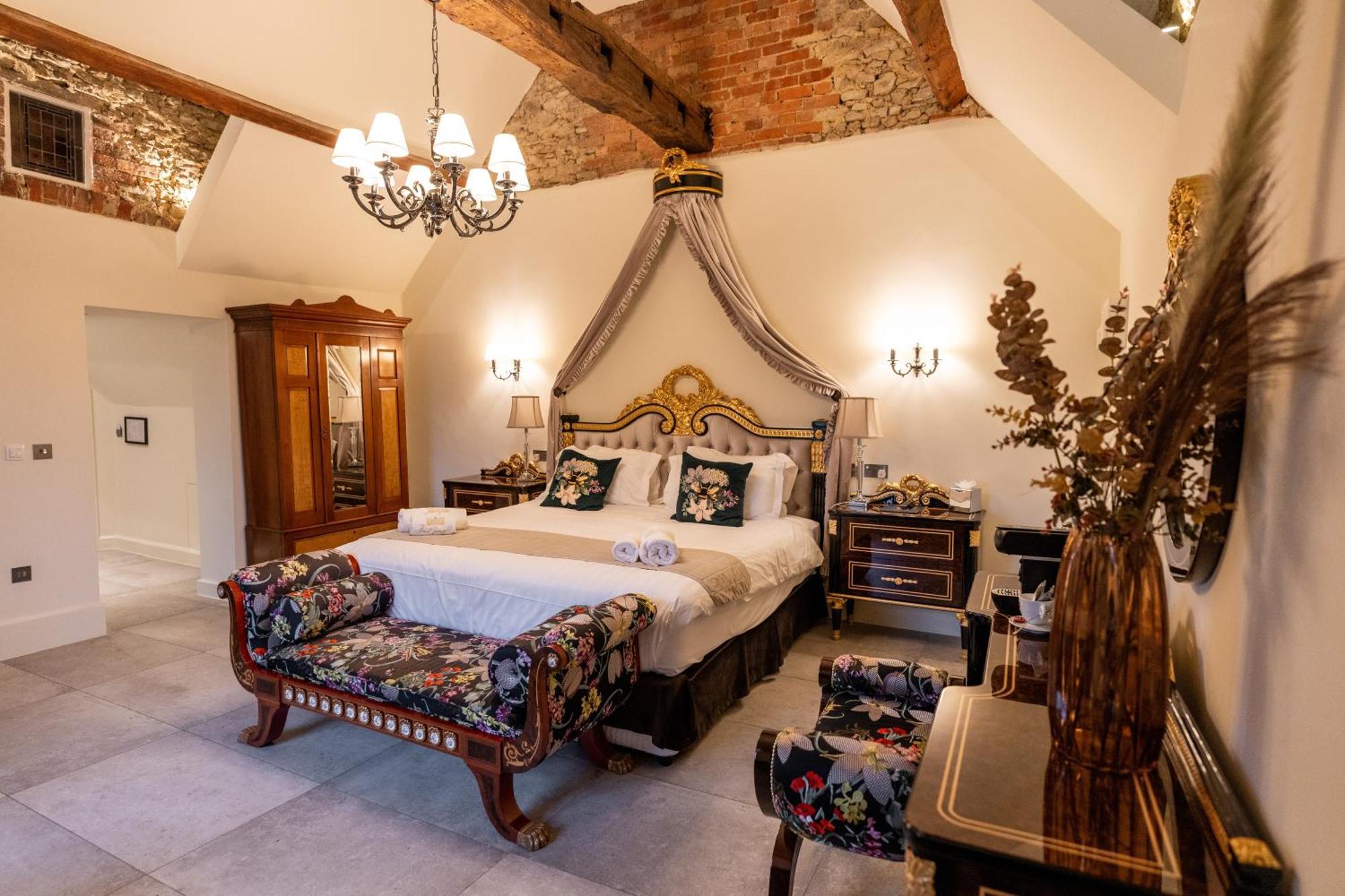 Weston Manor Hotel Luaran gambar