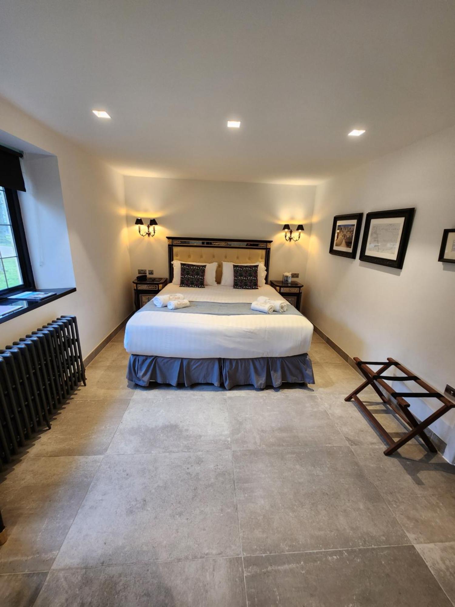 Weston Manor Hotel Luaran gambar