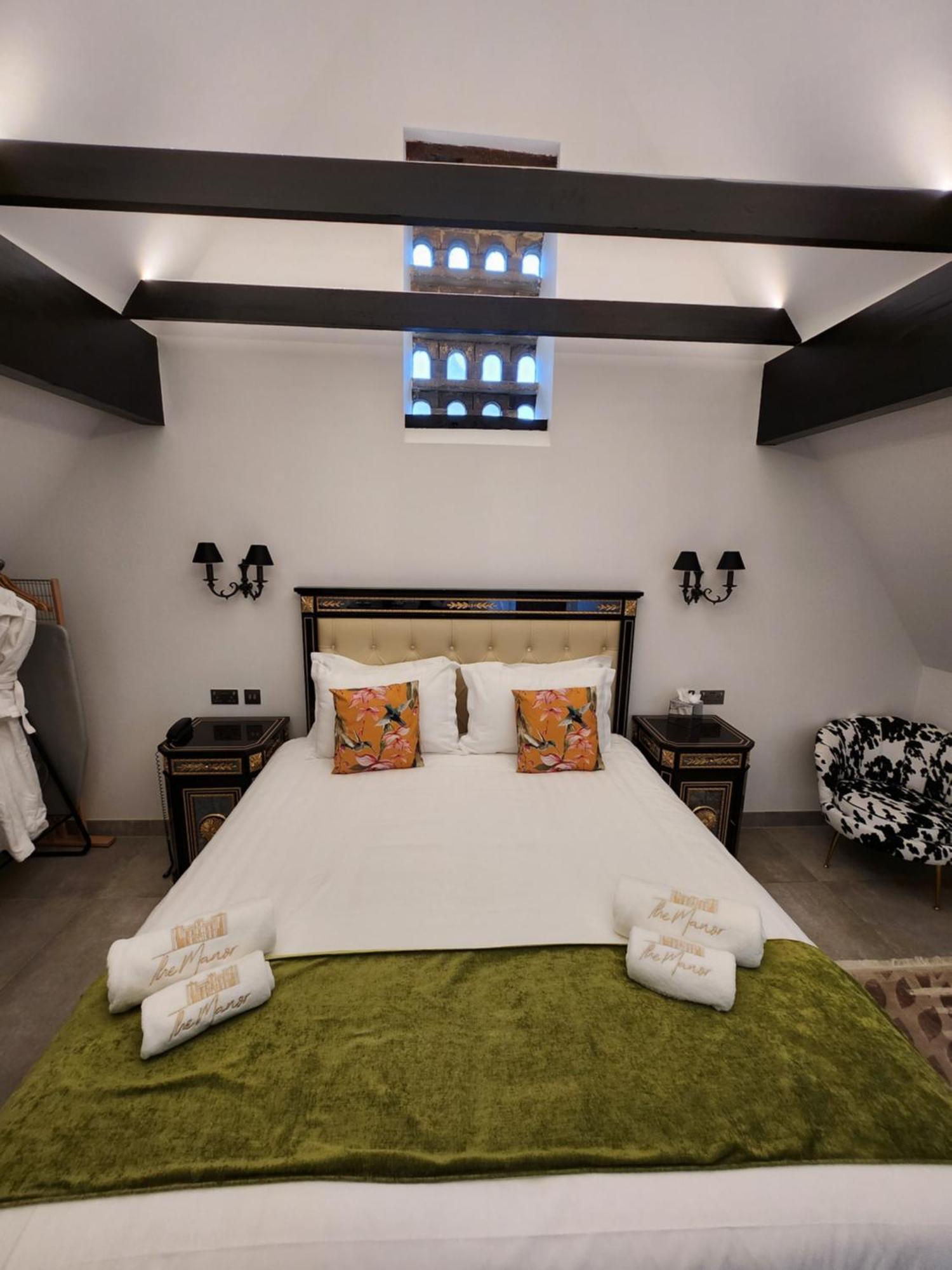 Weston Manor Hotel Luaran gambar